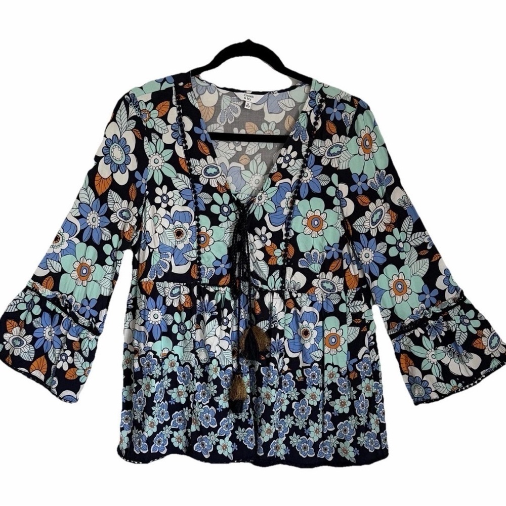 Crown & Ivy Womens M Floral Tassel Bell Sleeve Pom-Pom Boho Tunic Top Resort
